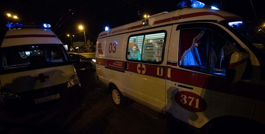 В Омске 3-летний мальчик выпал из окна
