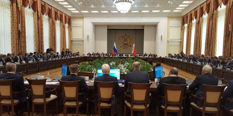И так достаточно!: Дмитрий Рогозин на конференции в Воронеже заявил о сокращении военных госзаказов