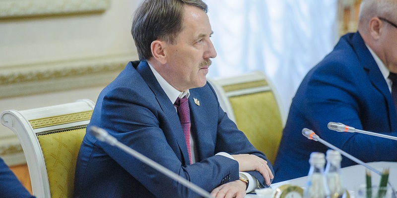Плюс ступенька: Воронежский губернатор поднялся на одну позицию в рейтинге АПЭК